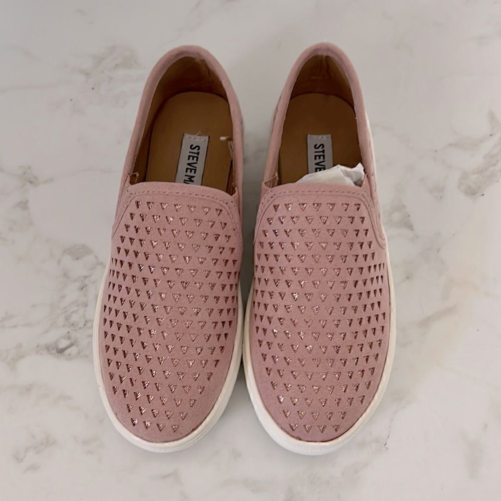Steve Madden pink shoes NWOT 